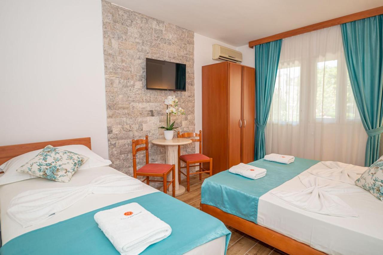 Guest House S-Lux Petrovazzo Esterno foto