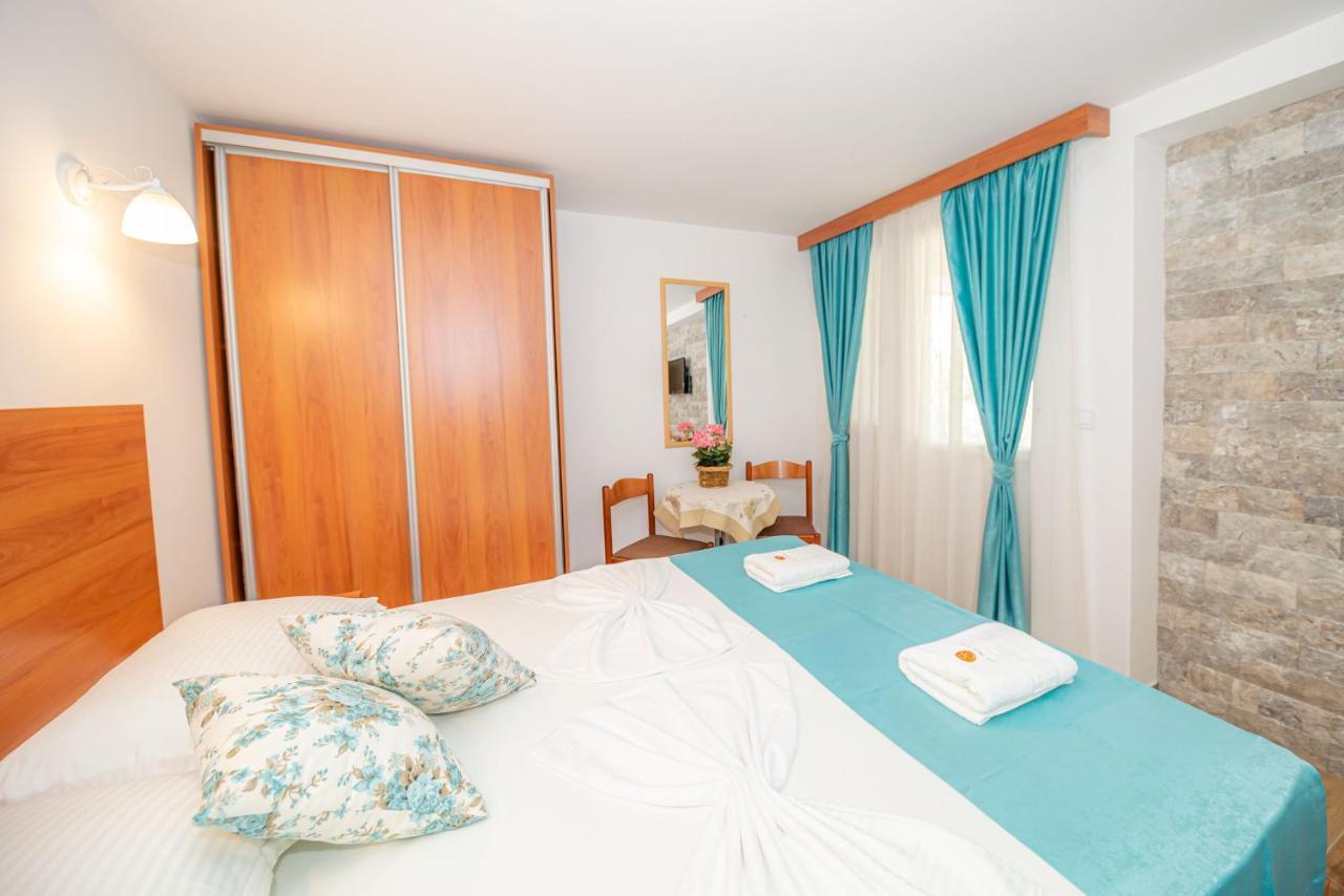 Guest House S-Lux Petrovazzo Esterno foto