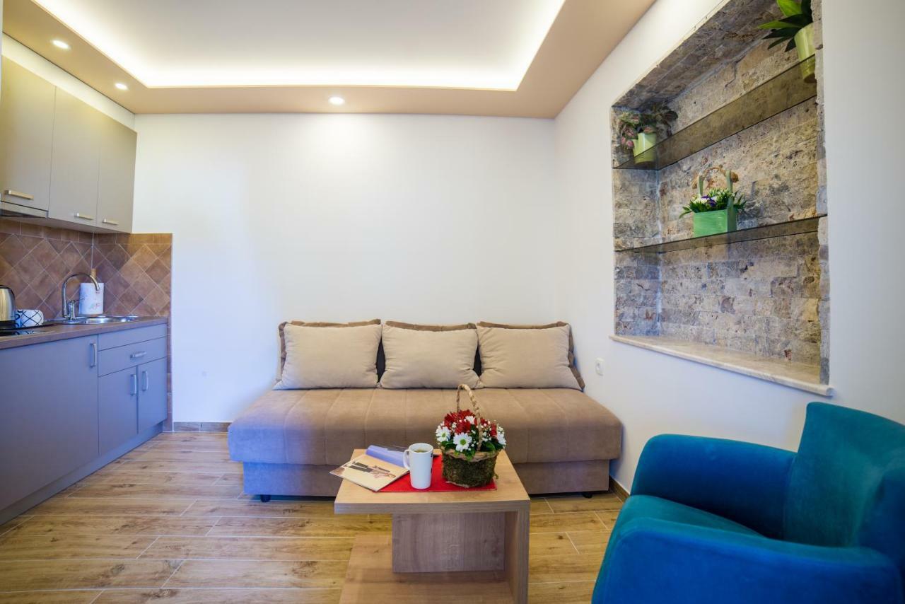 Guest House S-Lux Petrovazzo Esterno foto