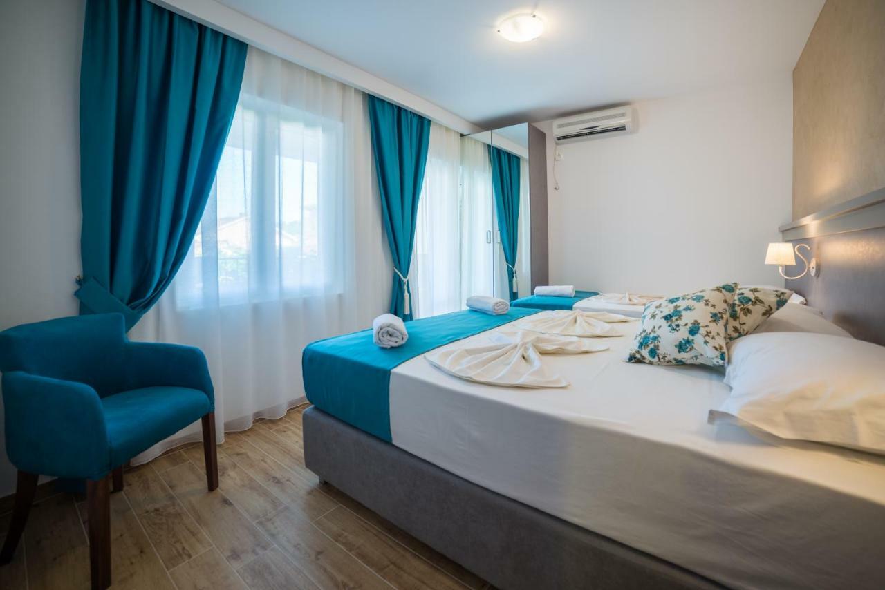 Guest House S-Lux Petrovazzo Esterno foto