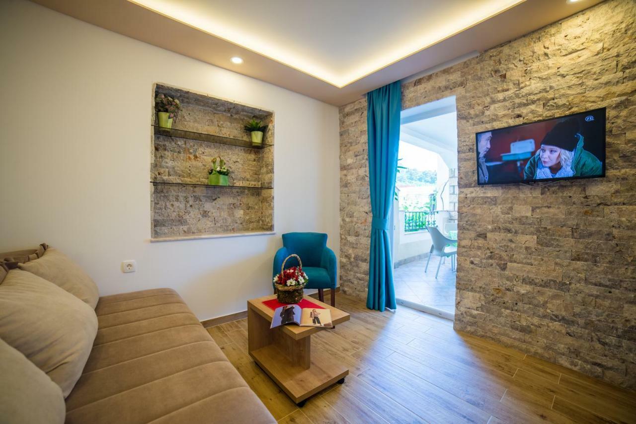 Guest House S-Lux Petrovazzo Esterno foto