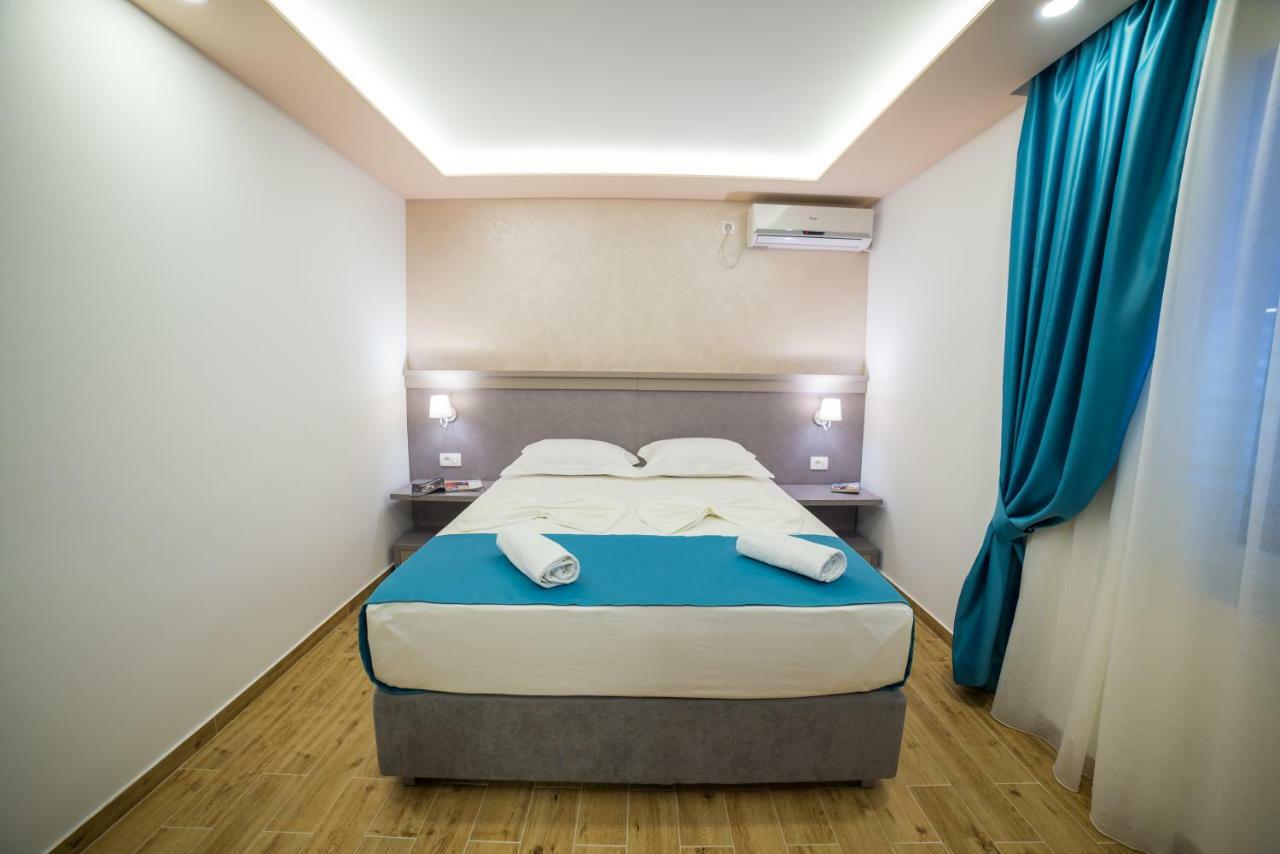 Guest House S-Lux Petrovazzo Esterno foto